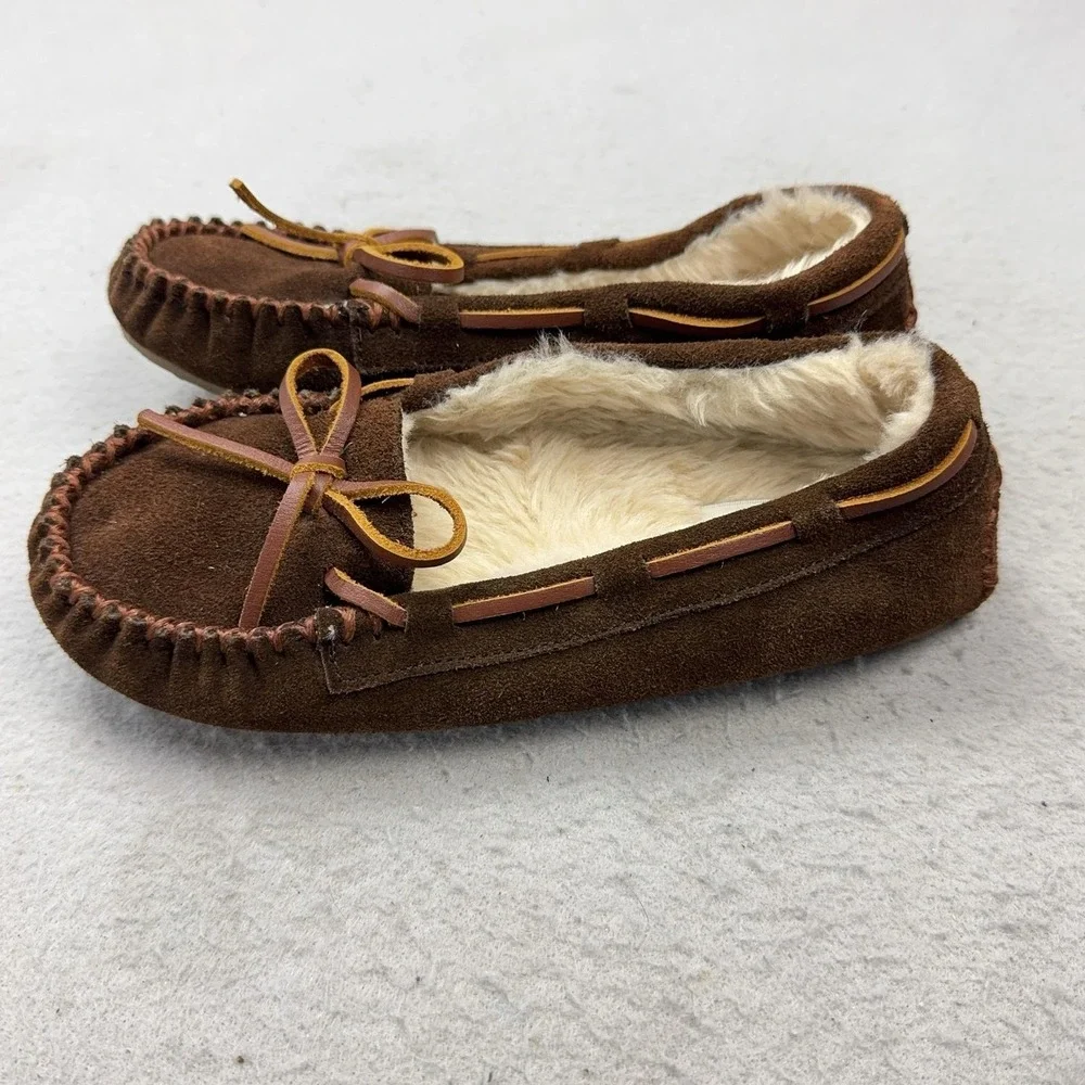 Minnetonka Slippers Kids Size 2 Brown Suede Faux Fur Lined Moccasins 4812